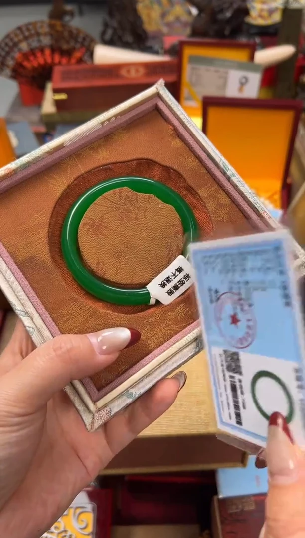 【闪购商品】翡翠挂件未镶嵌——————————