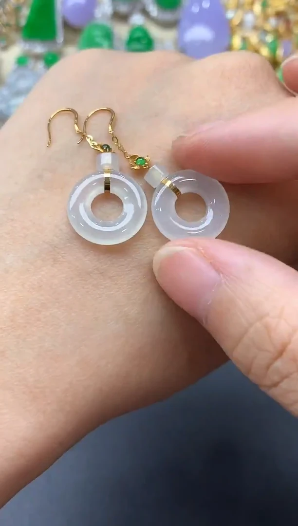 颈饰18K金镶嵌翡翠101中国好珍宝