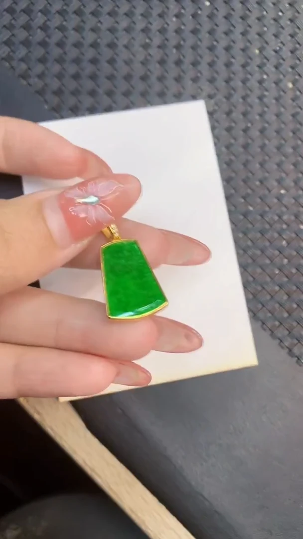 颈饰未镶嵌翡翠11