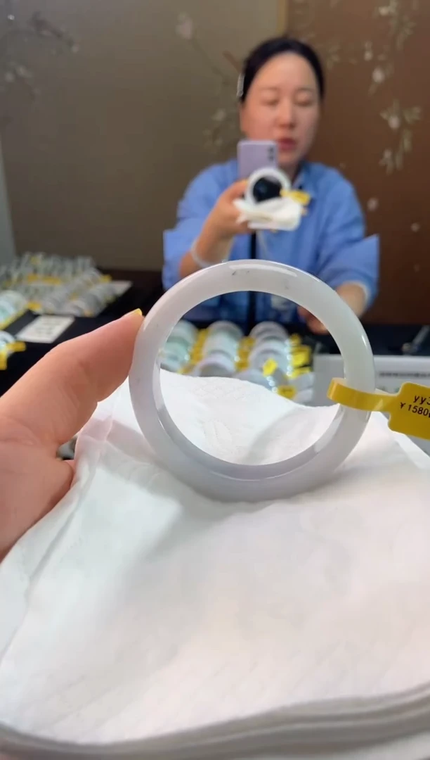 未镶嵌手镯翡翠55.5圈口d