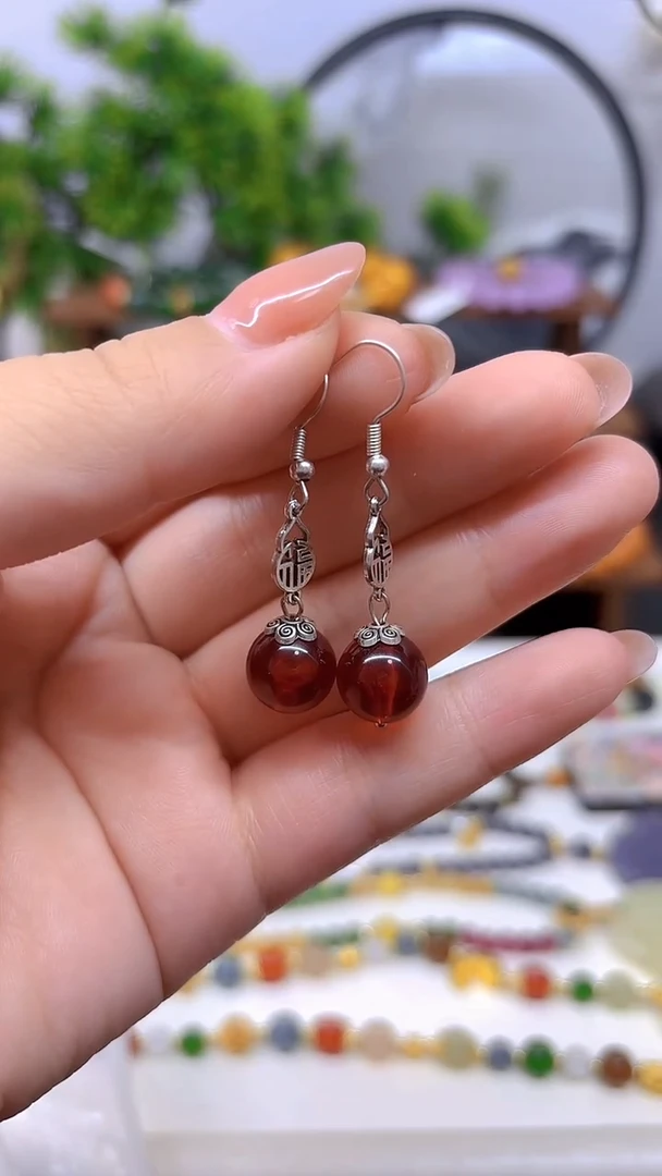 血珀银S925镶嵌耳饰E576