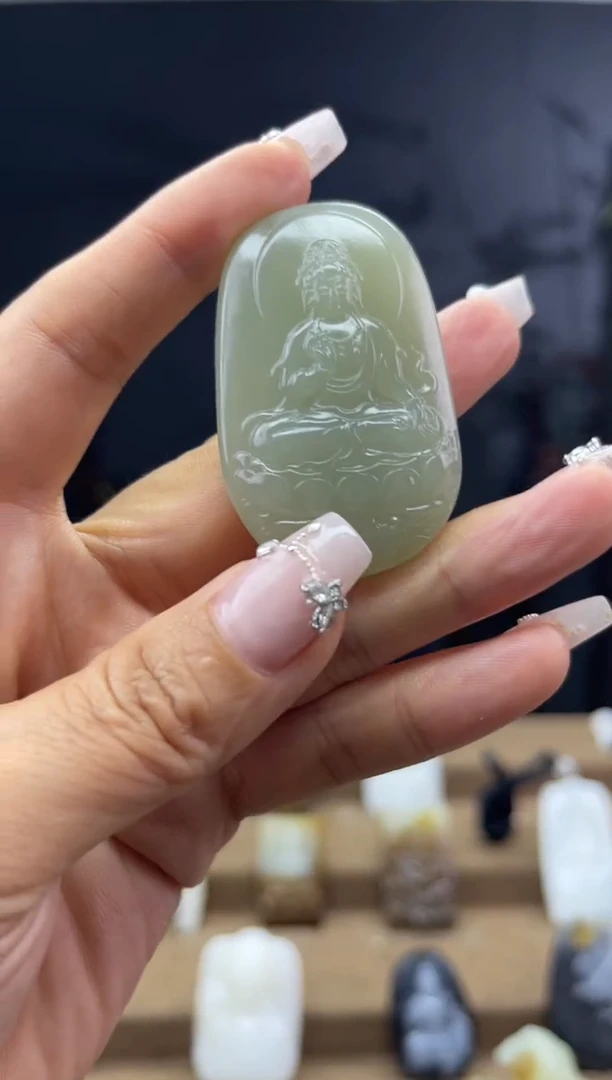 颈饰未镶嵌和田玉1