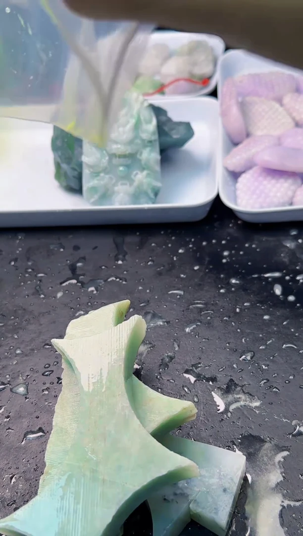 配石翡翠075天然A货翡翠