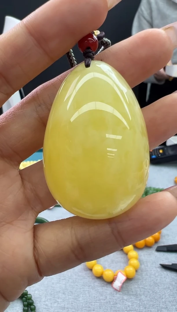 【闪购商品】琥珀颈饰未镶嵌26秒拍号