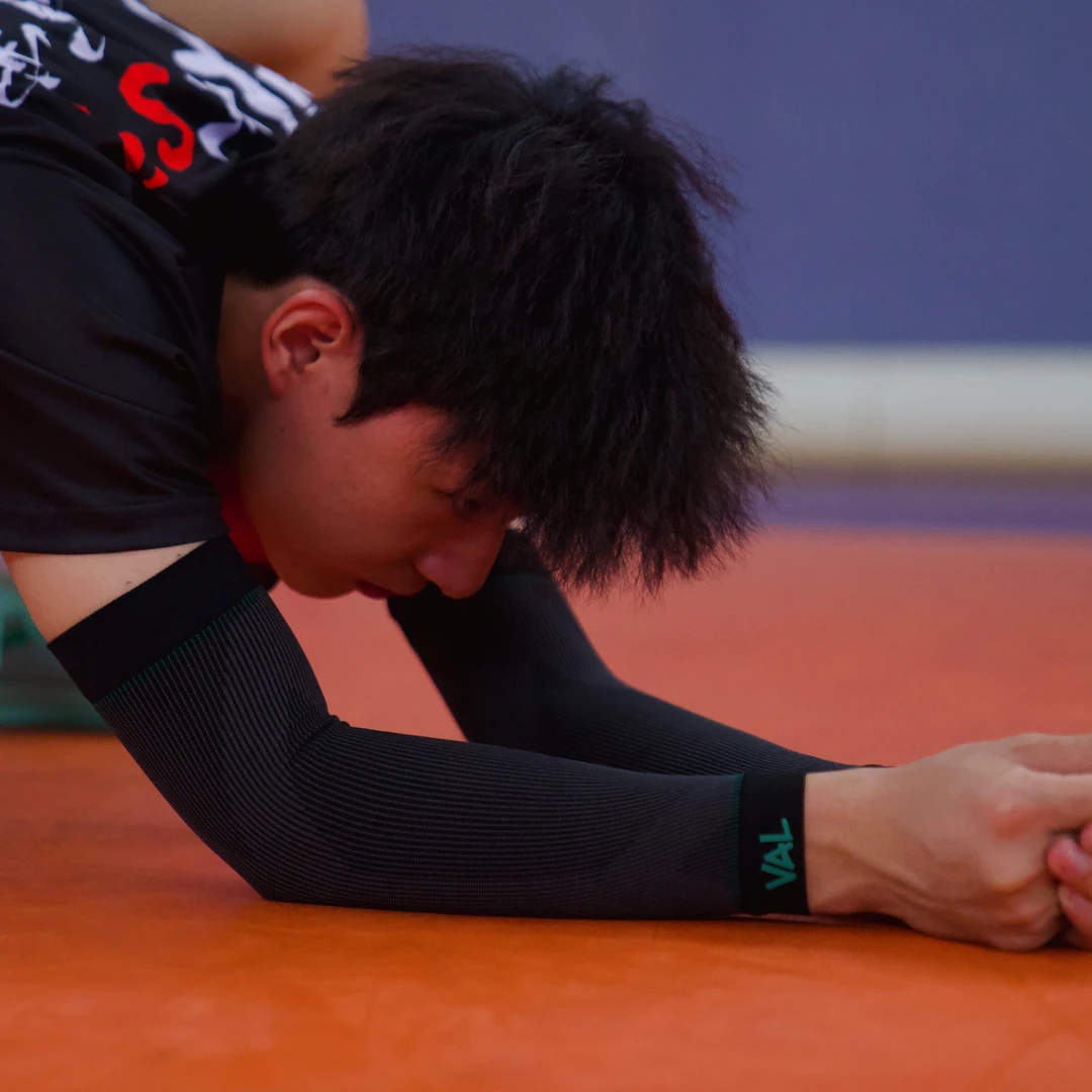 VAL排球护臂- 外骨骼机能压缩袖套