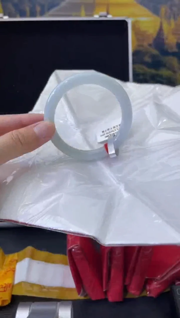未镶嵌手镯翡翠10