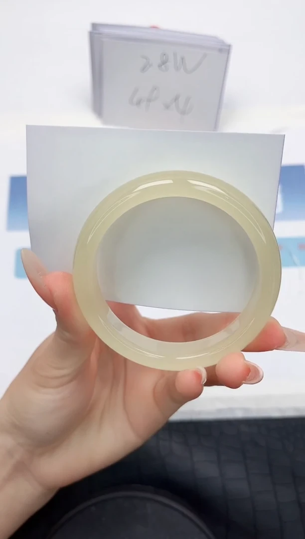 【闪购商品】石英质玉手镯未镶嵌L365-57