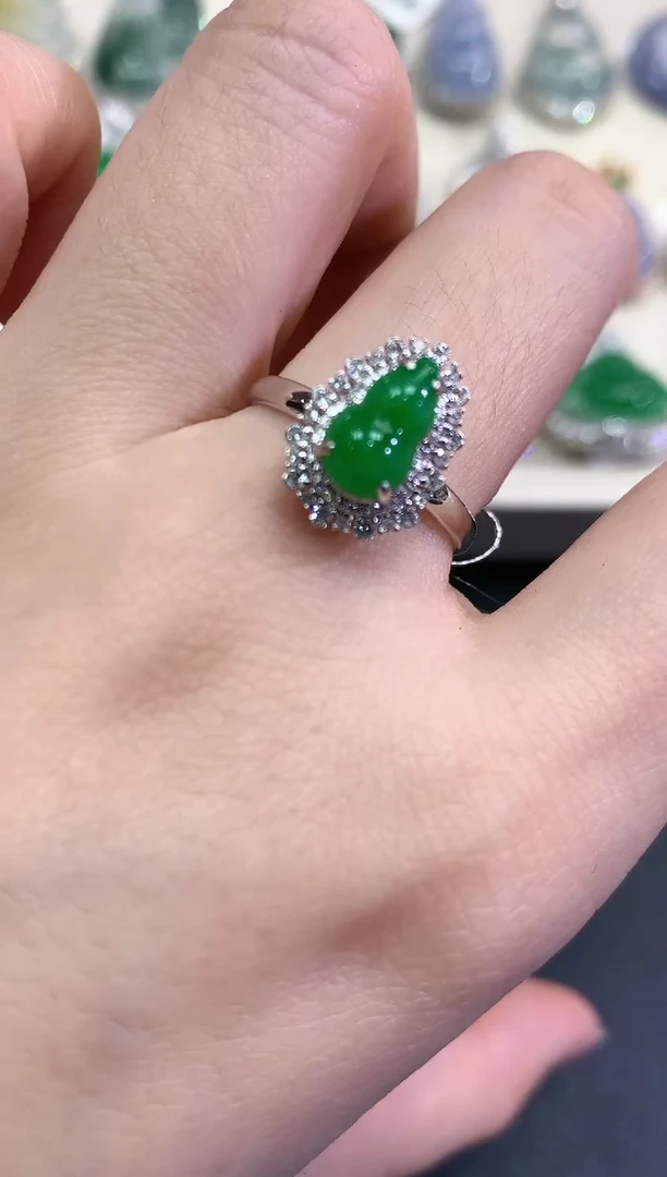 【闪购商品】翡翠戒指18K金镶嵌B152