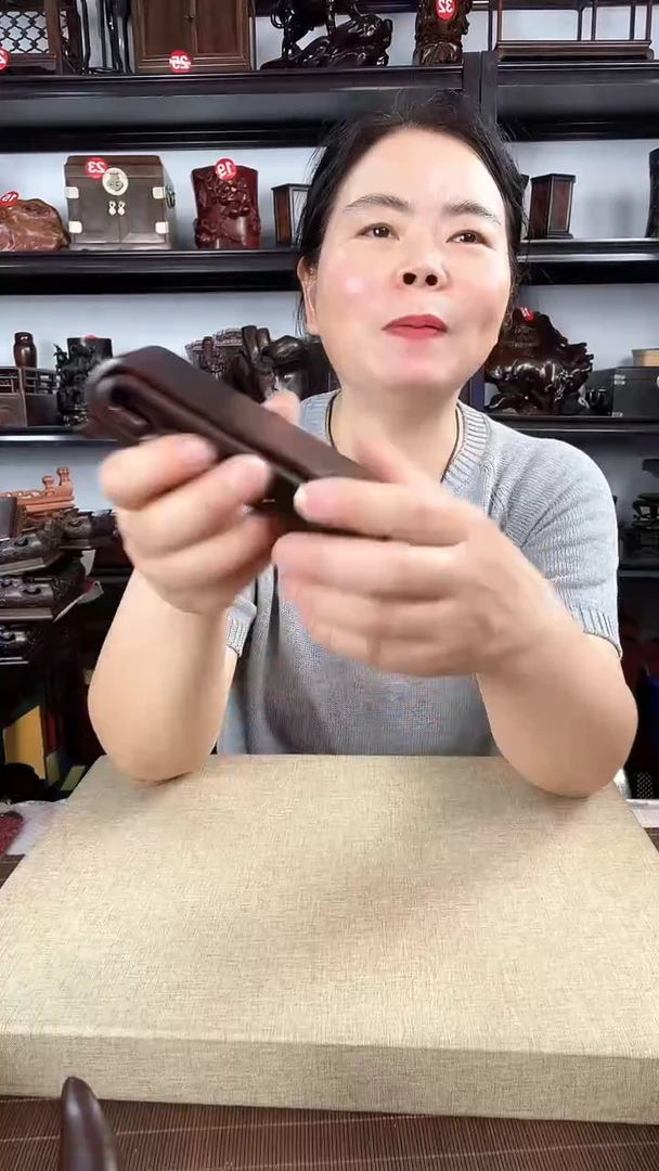 木一连老李红木工艺品
