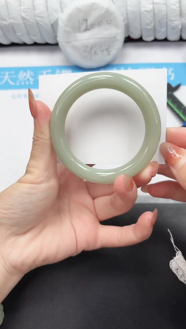 未镶嵌手镯石英质玉165-57DY