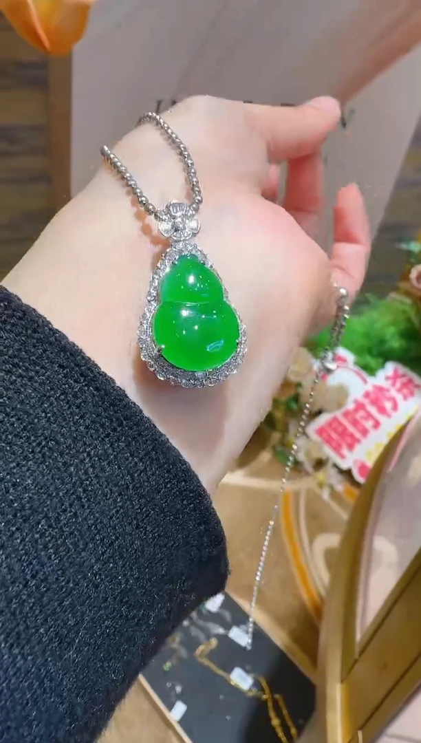 吊坠(不含链)18K金镶嵌翡翠多样性团购发一件