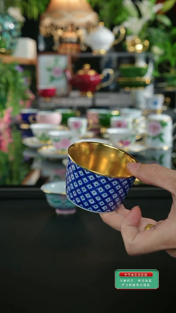 手绘青花钱多多满金主人杯