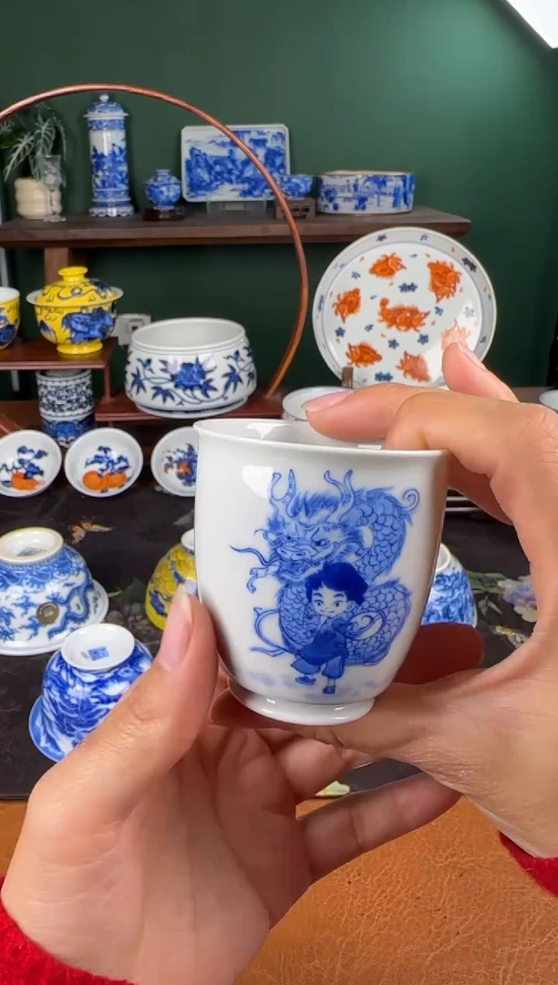 杯小龙人杯。微瑕 不退不换 介意勿拍