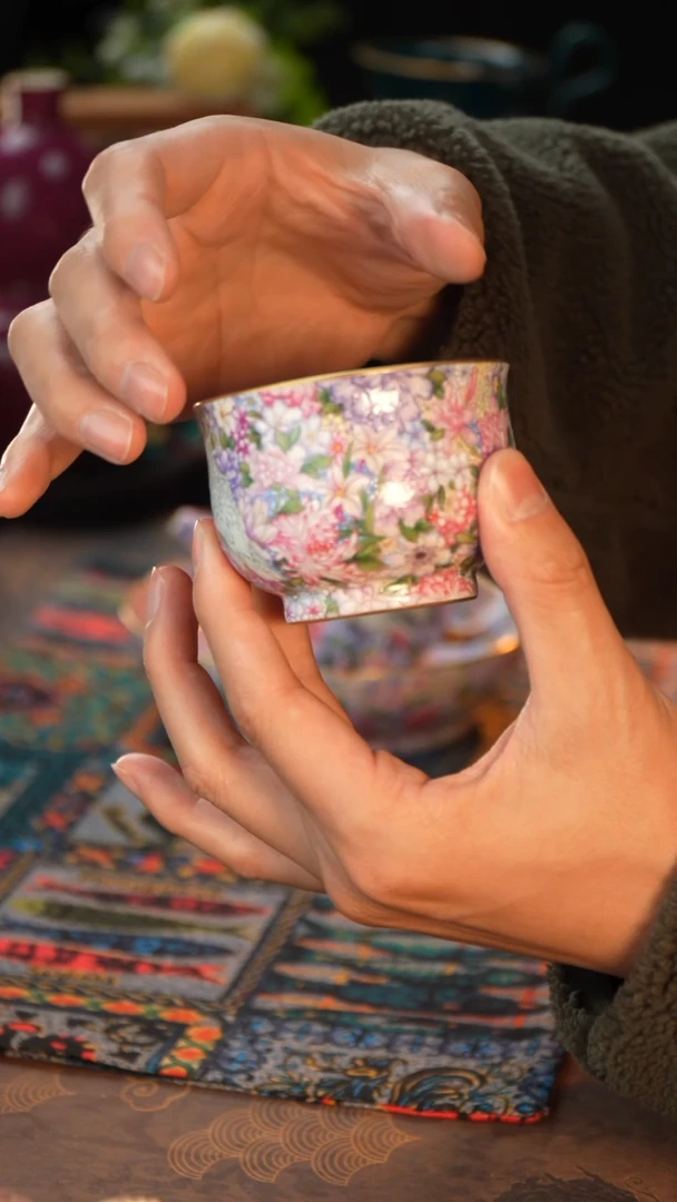 豐瑶陶瓷万花不落地描金主人杯