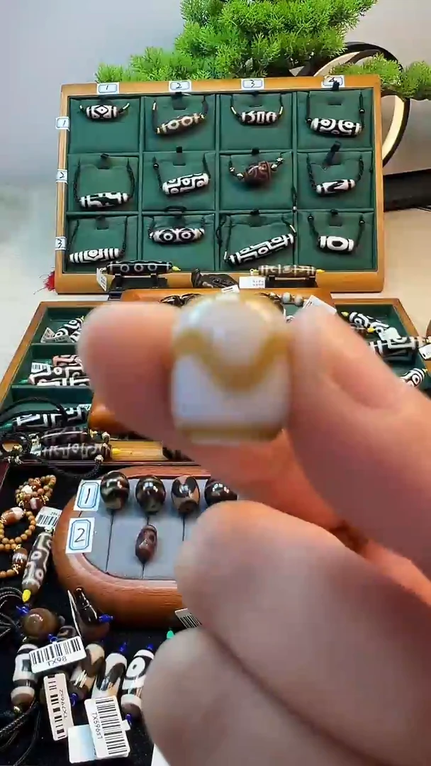 玛瑙/玉髓（覆膜）颈饰未镶嵌137（微瑕随机发货）