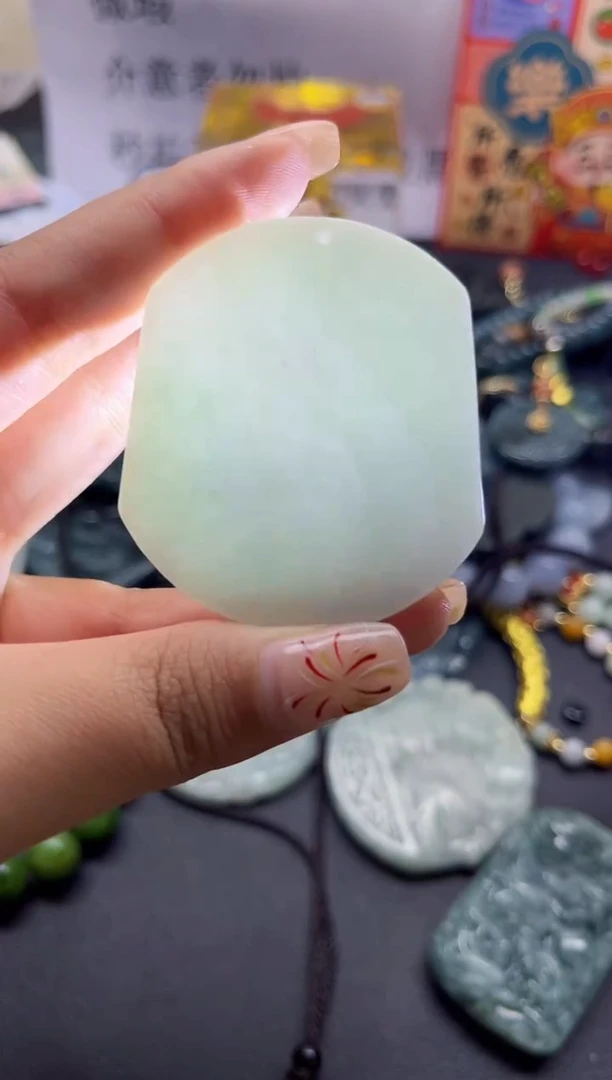 【闪购商品】翡翠颈饰未镶嵌翡翠