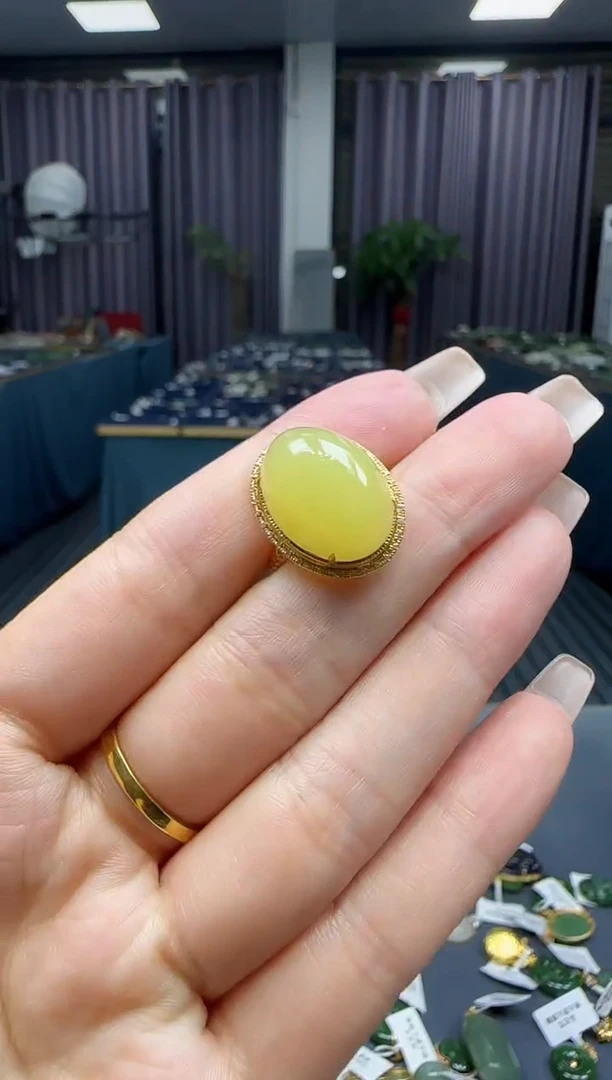 和田玉戒指18K金镶嵌1
