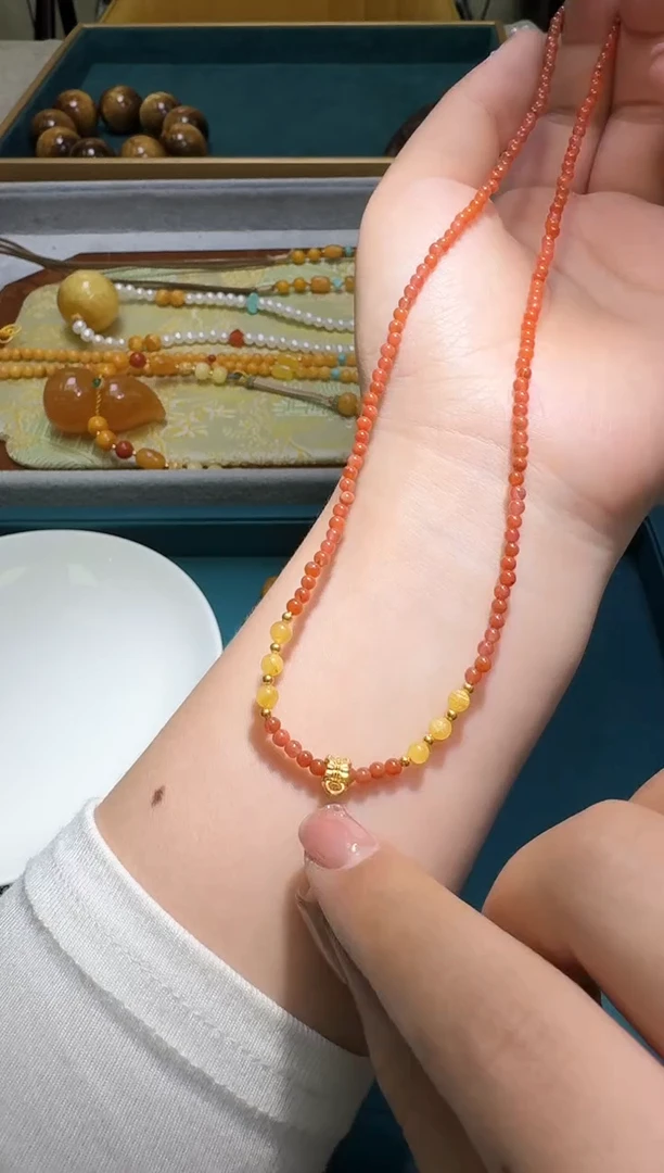 颈饰未镶嵌南红玛瑙多样性发一件 373