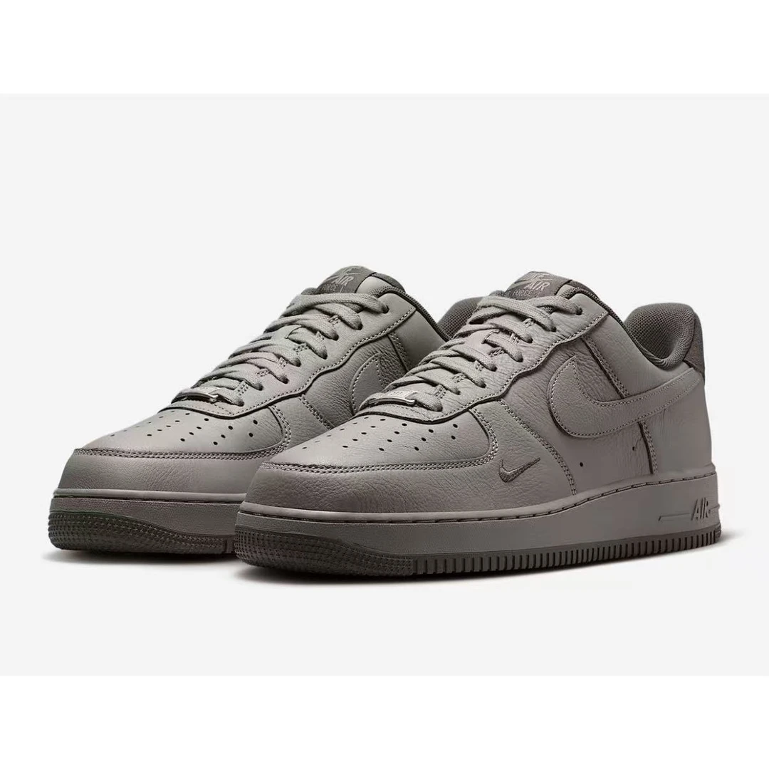 【滔搏联动】NIKE耐克男子AIR FORCE 1 '07 LV8休闲鞋HM9483-300