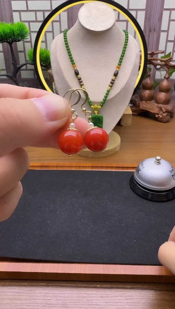 14K金镶嵌翡翠耳饰E68