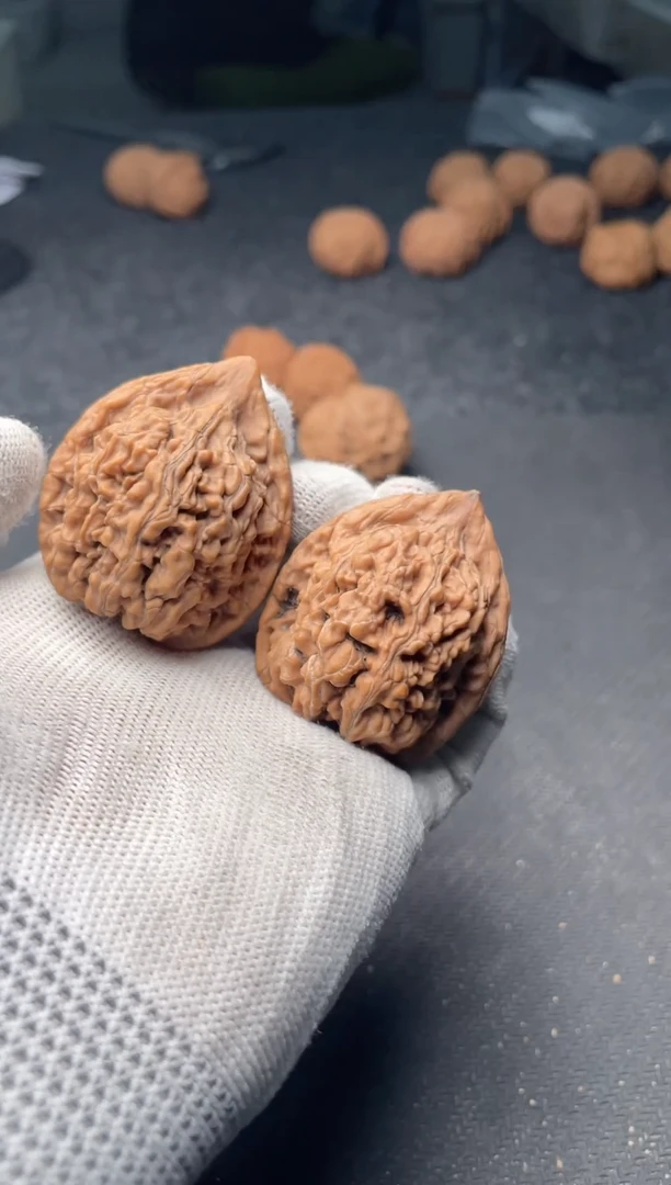 把件文玩核桃a166  蚂蚁王 38尺