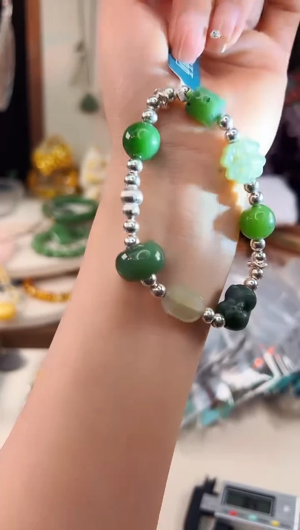 未镶嵌和田玉手饰@@E921D020400