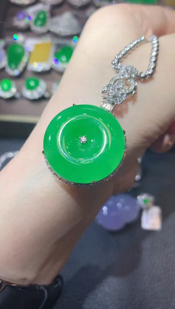 翡翠18K金镶嵌吊坠(不含链)D26 