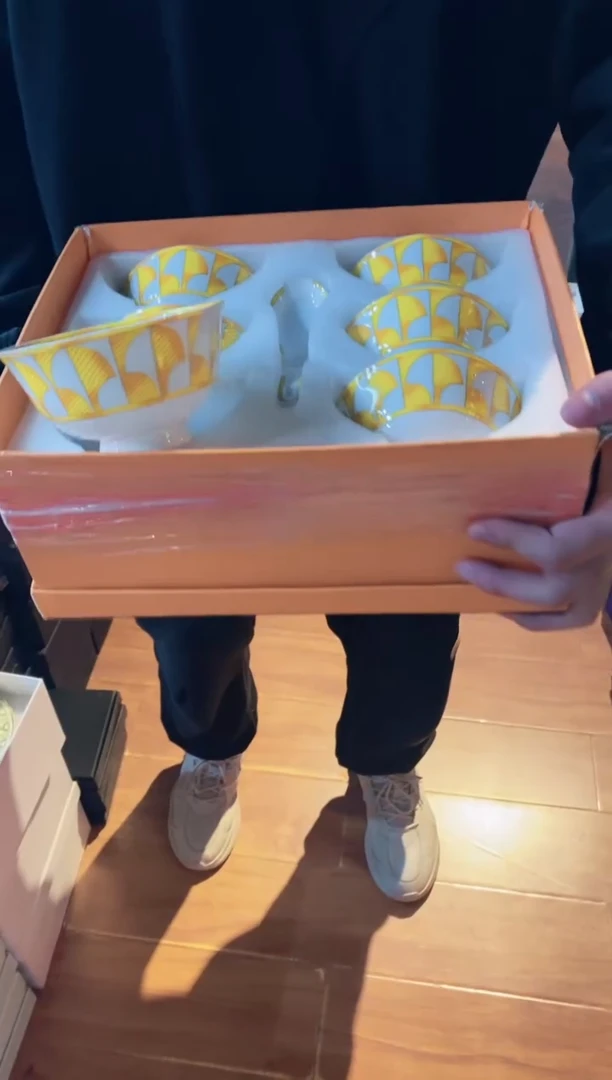 【闪购商品】杯鸿辉家品牌瓷器，京东包邮！