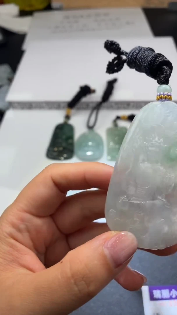 颈饰未镶嵌翡翠寻****g111