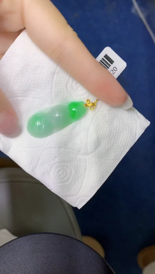 颈饰18K金镶嵌翡翠缅甸天然翡翠A货