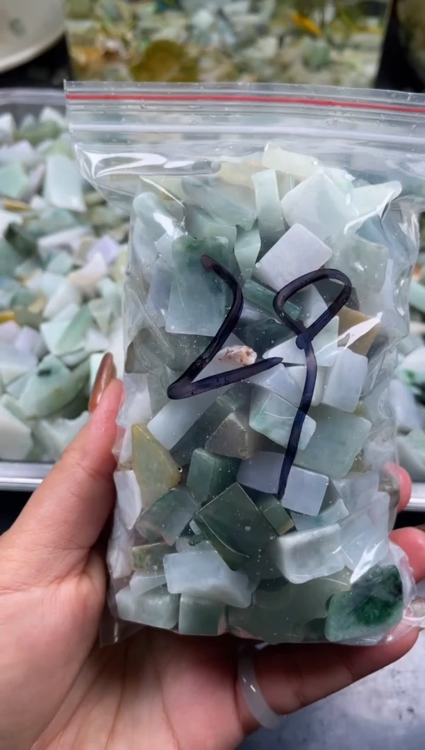 配石翡翠天然翡翠小号500克29
