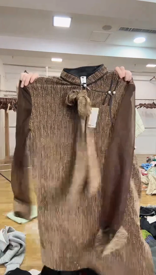 裙子  M 120斤以里