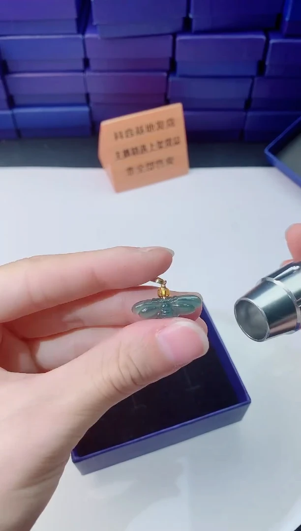 翡翠未镶嵌颈饰1111111111
