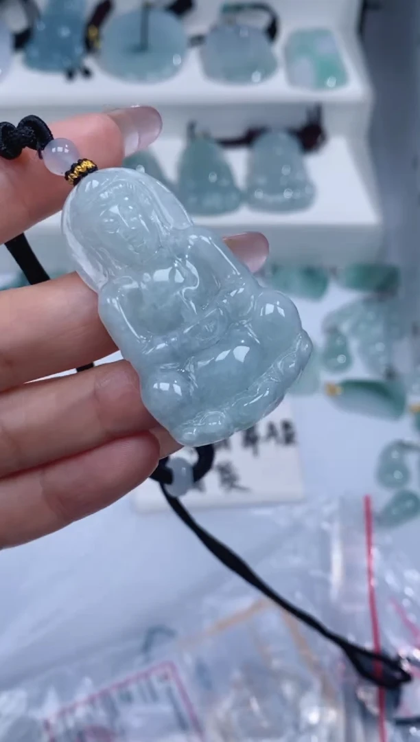 颈饰未镶嵌翡翠吊坠