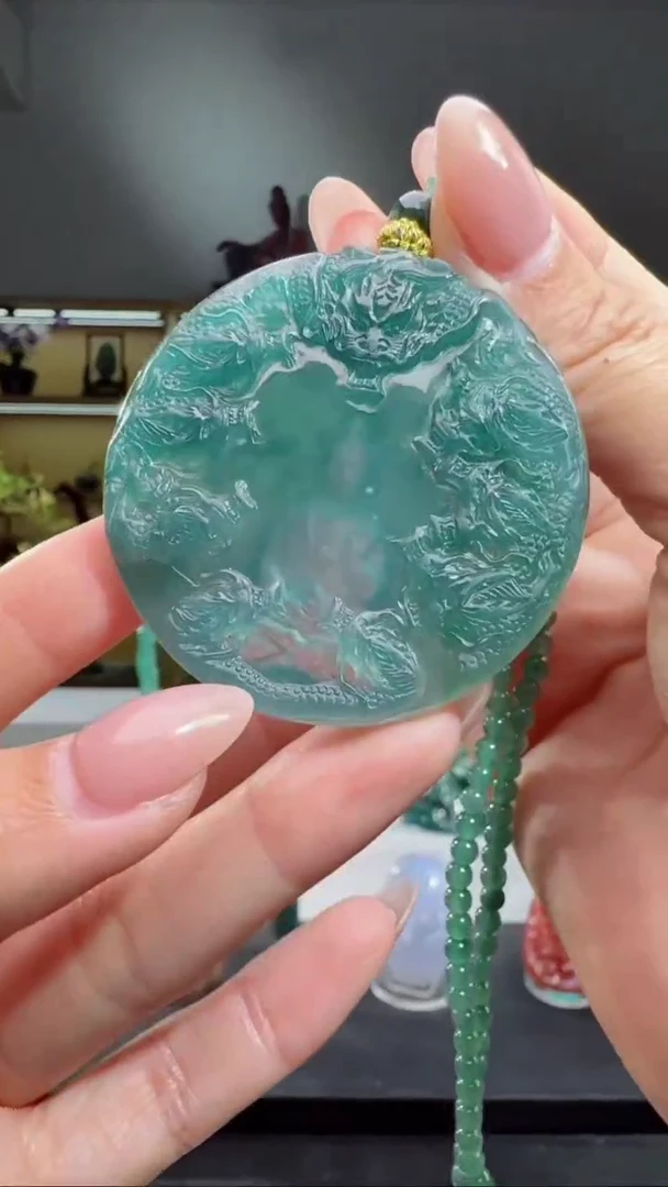 吊坠(赠链)未镶嵌翡翠龙牌（多样性发其一）