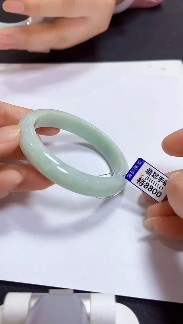 颈饰未镶嵌翡翠手镯59.2