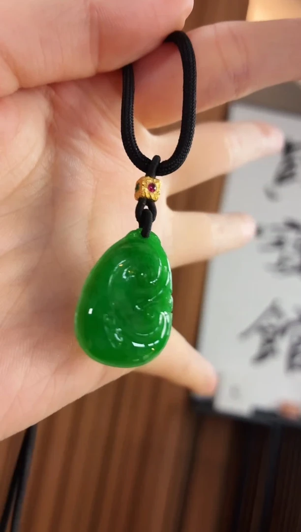 颈饰未镶嵌翡翠吊坠