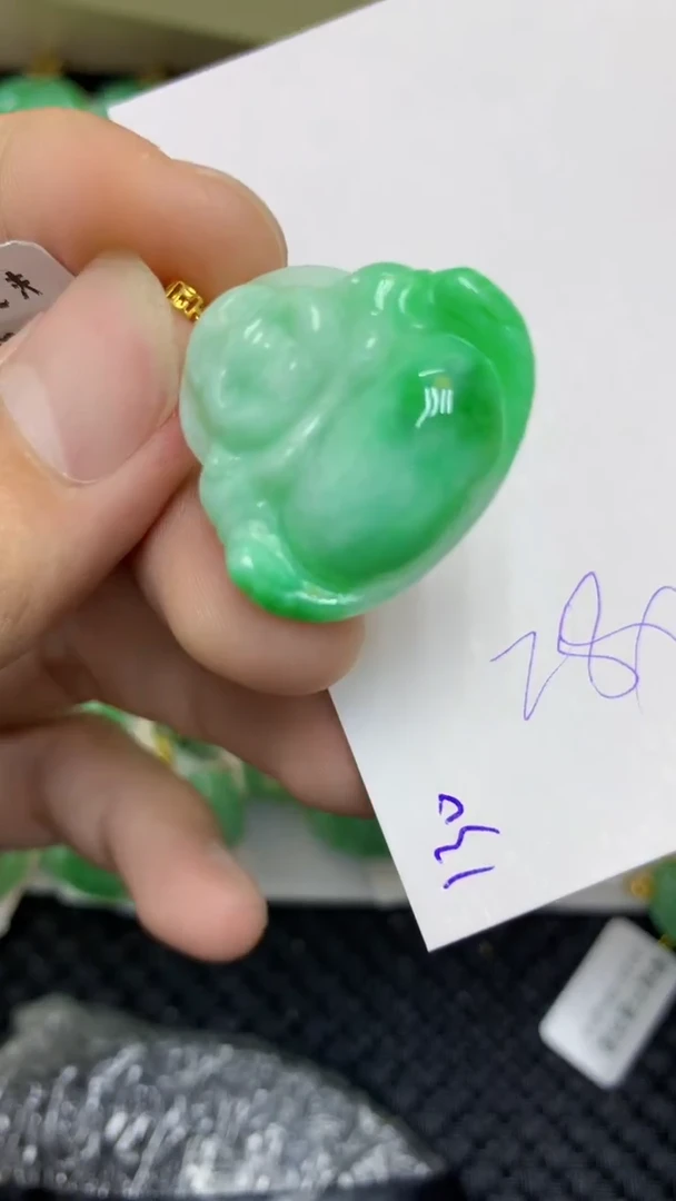 颈饰18K金镶嵌翡翠缅甸A货翡翠