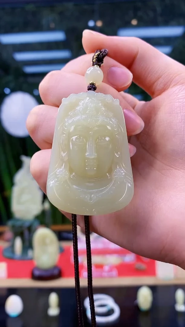 未镶嵌和田玉挂件闪购甘黄观音牌