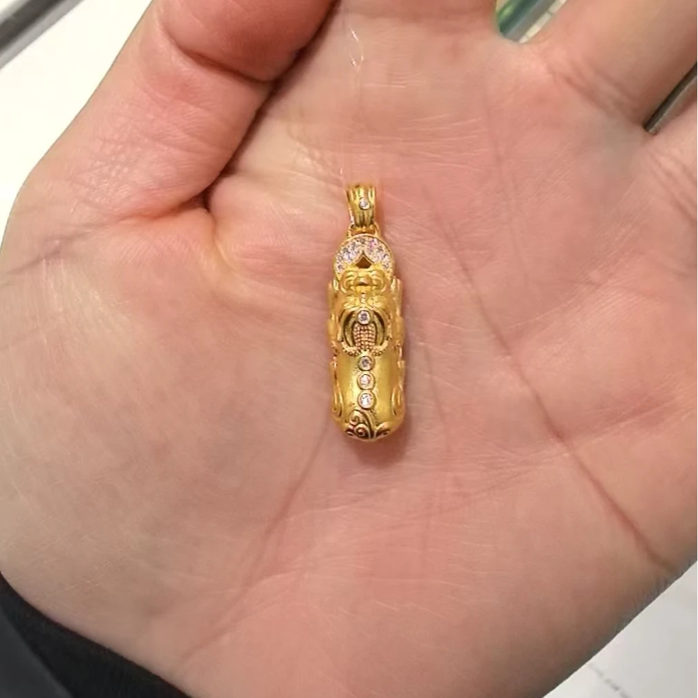 赛菲尔万足®足金点钻貔貅吊坠