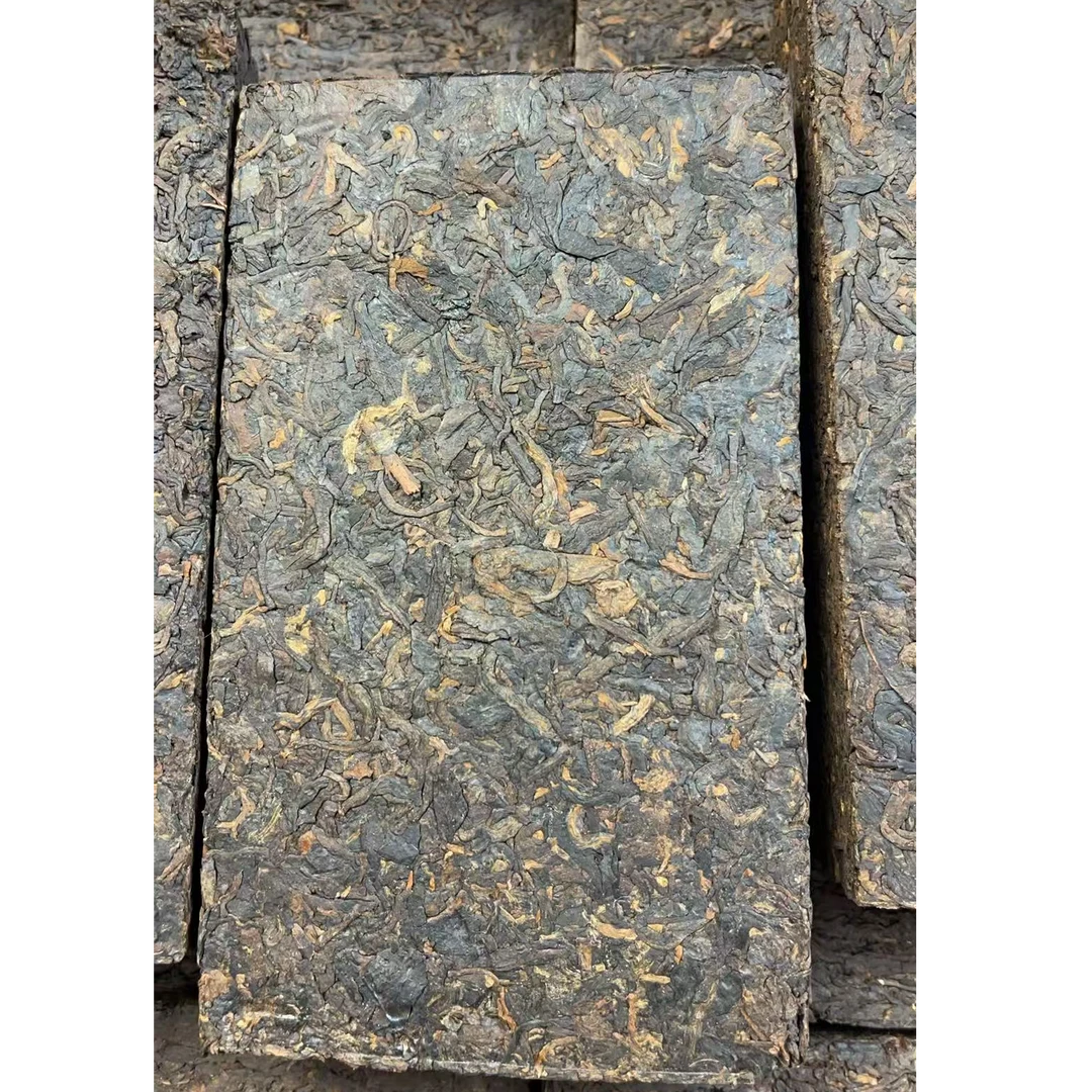 2010年易武麻黑砖500g