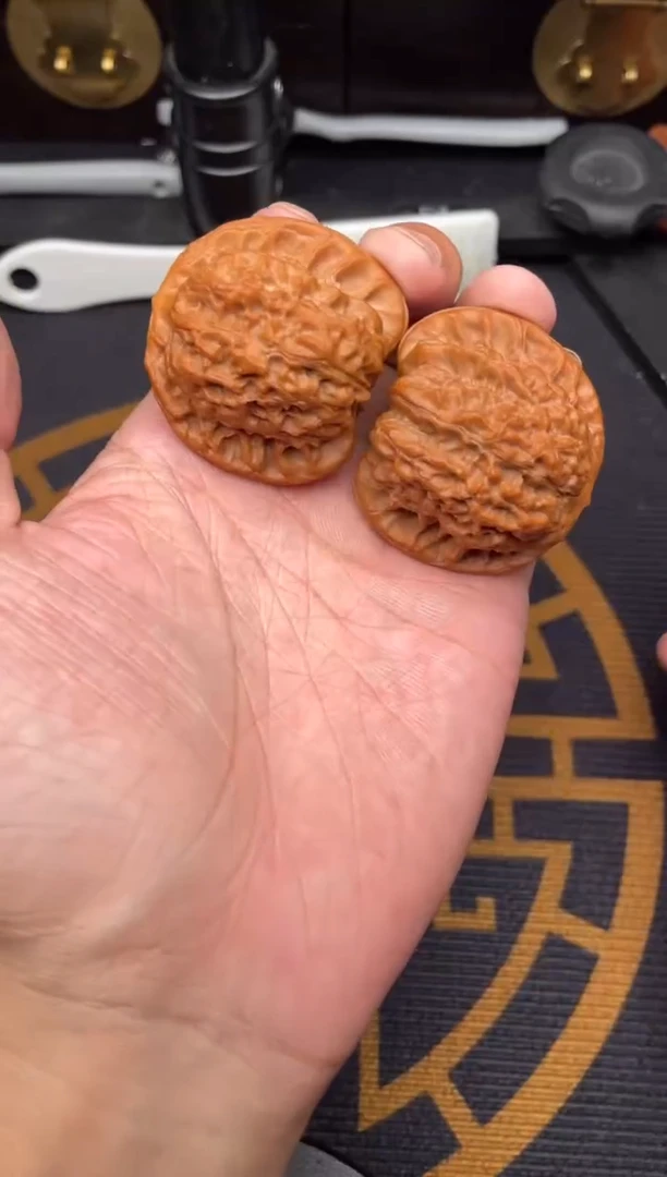 吊坠文玩核桃血麒麟41