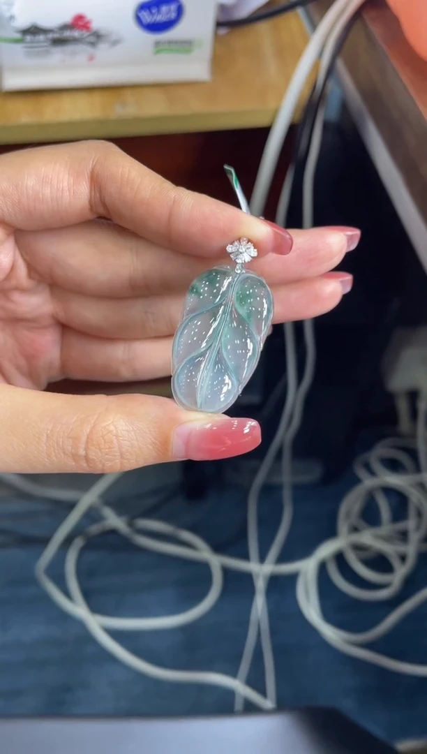 18K金镶嵌定制翡翠DDJ50248