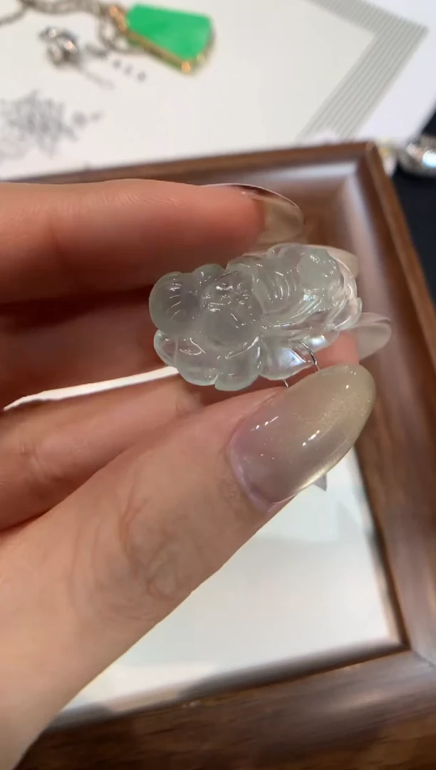 颈饰未镶嵌翡翠莲花