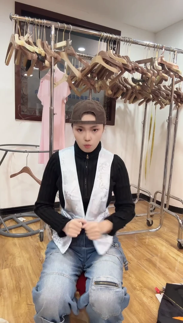 马甲 M 108斤以里