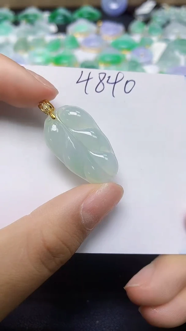 翡翠未镶嵌颈饰 天然缅甸翡翠A货