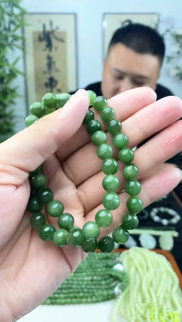 和田玉未镶嵌颈饰1