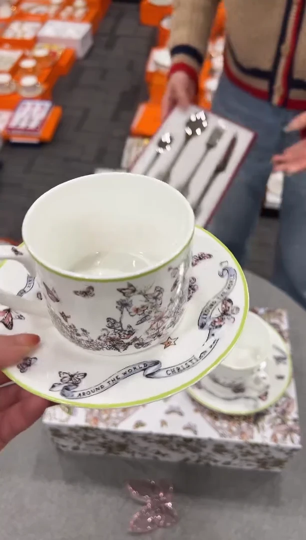 【闪购商品】杯H544--------------