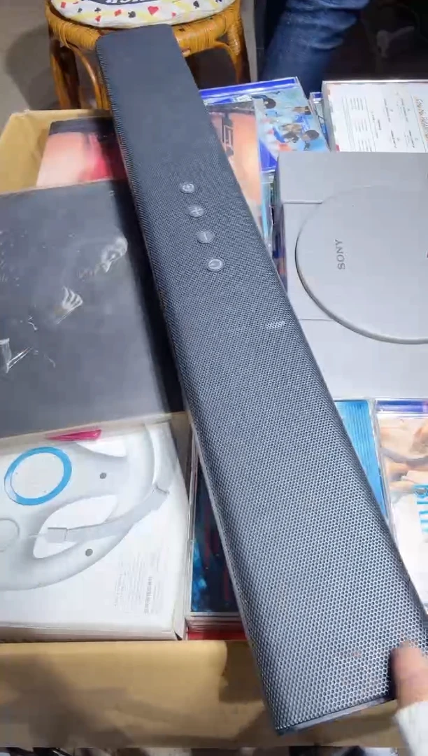 8新?***?   281中古商品，瑕疵品，不保好坏。