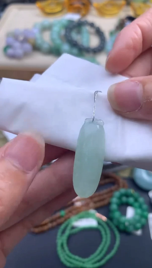 定制翡翠未镶嵌翡翠